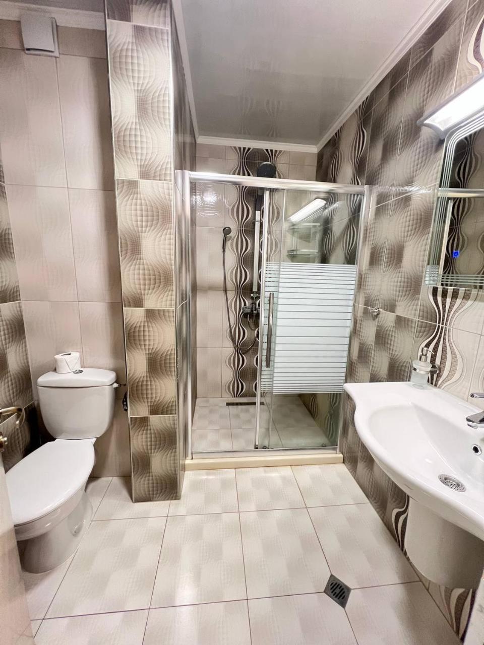 Family Hotel Gallery Slăntjev Brjag Exteriör bild