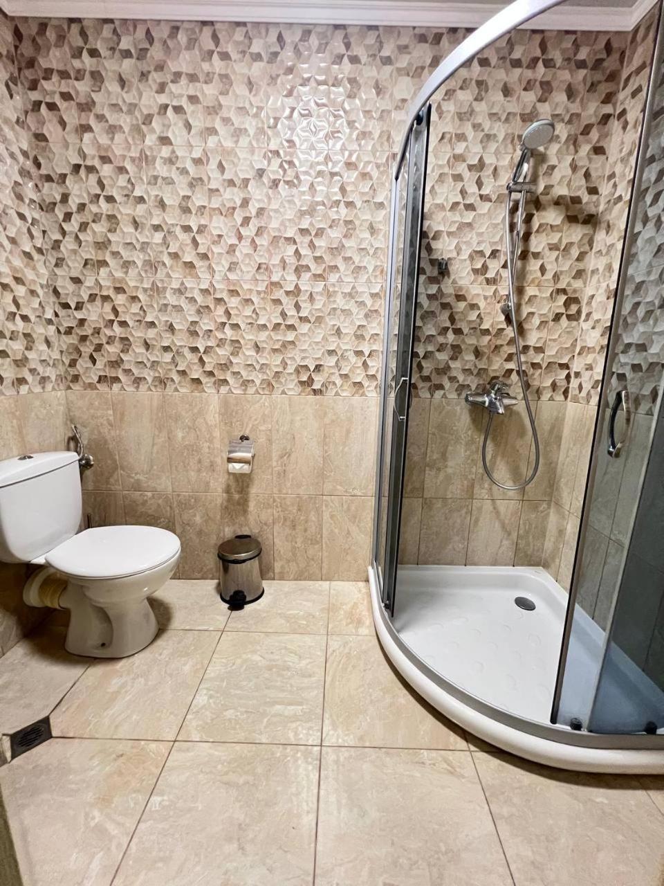 Family Hotel Gallery Slăntjev Brjag Exteriör bild