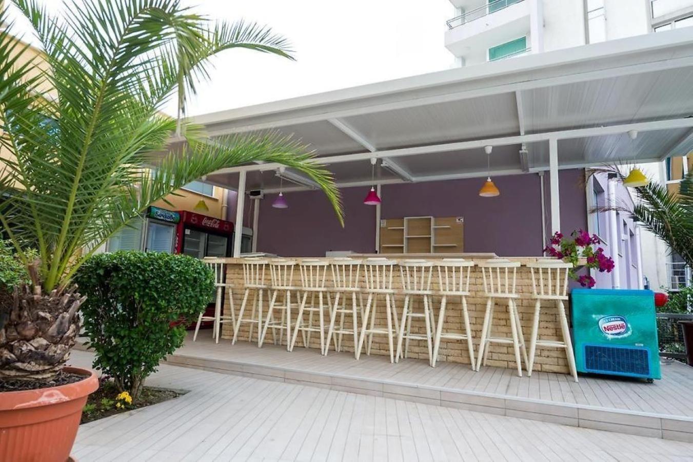 Family Hotel Gallery Slăntjev Brjag Exteriör bild