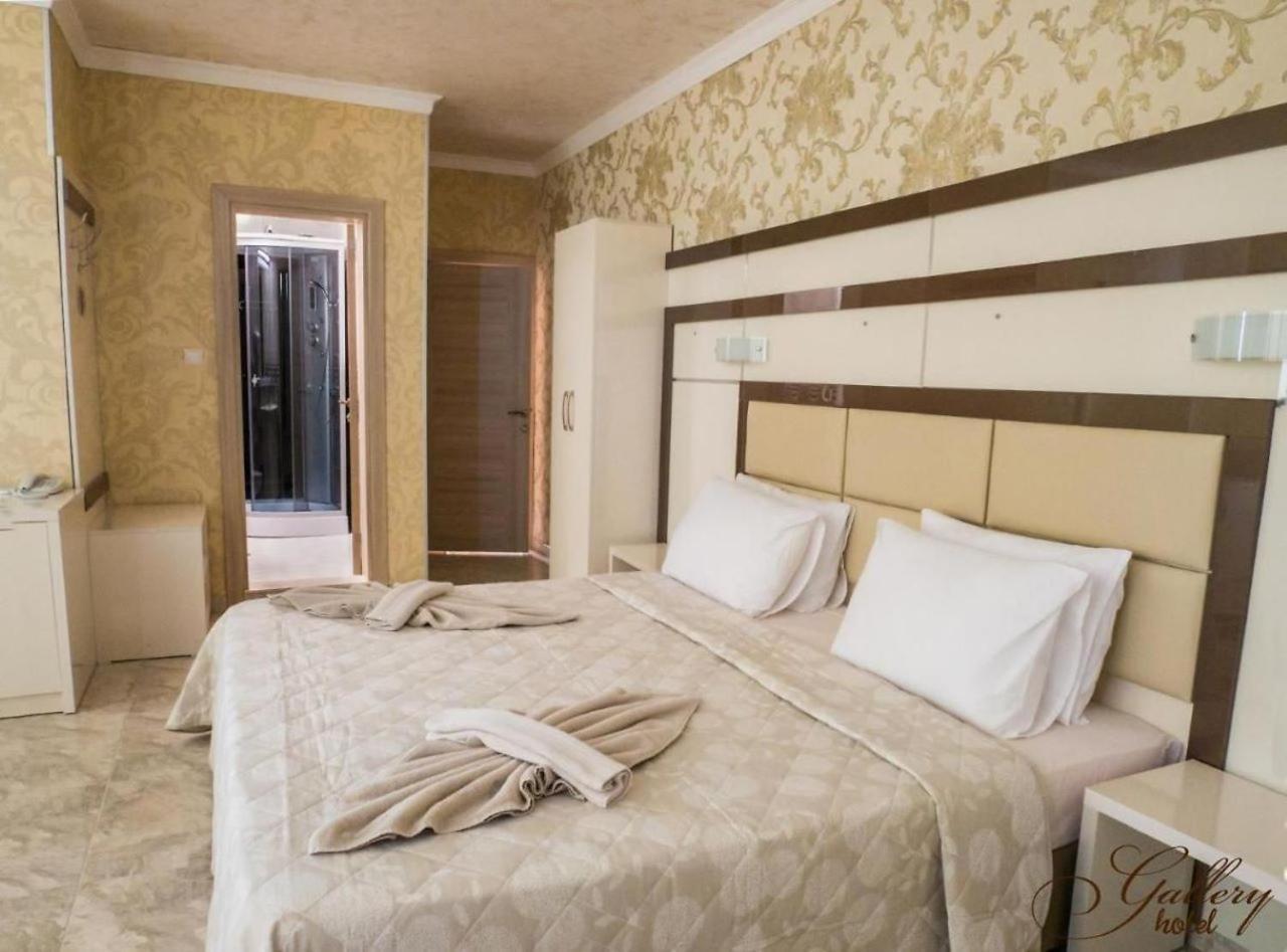 Family Hotel Gallery Slăntjev Brjag Exteriör bild